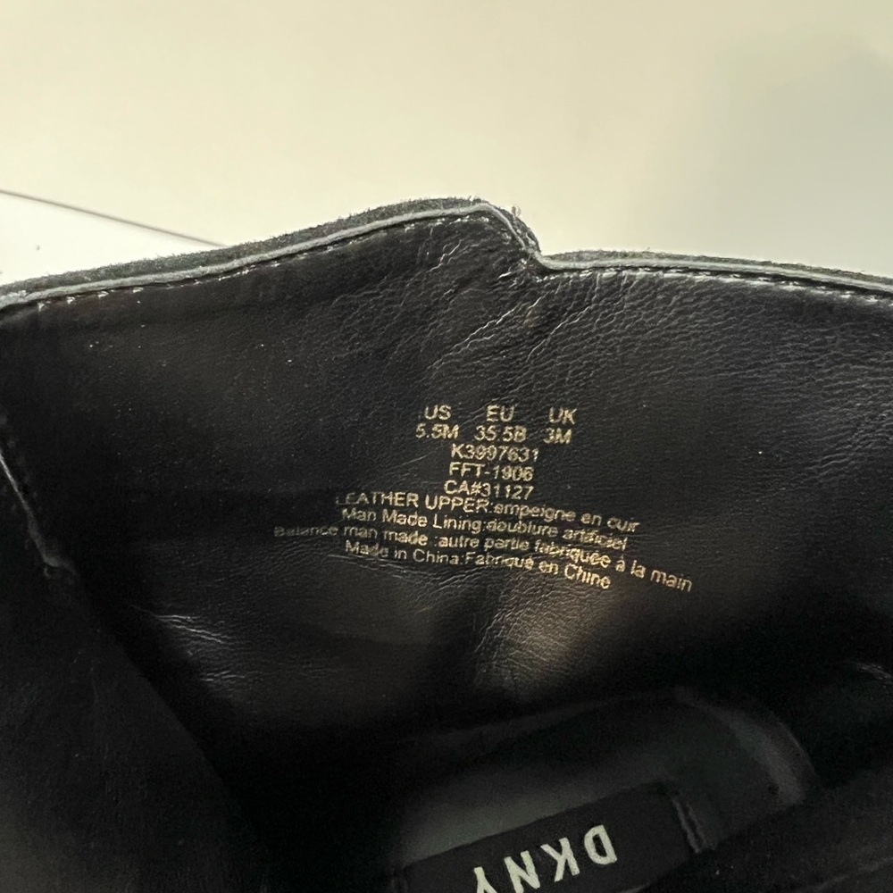 DKNY super cute Corrie boots - Picture 10 of 11